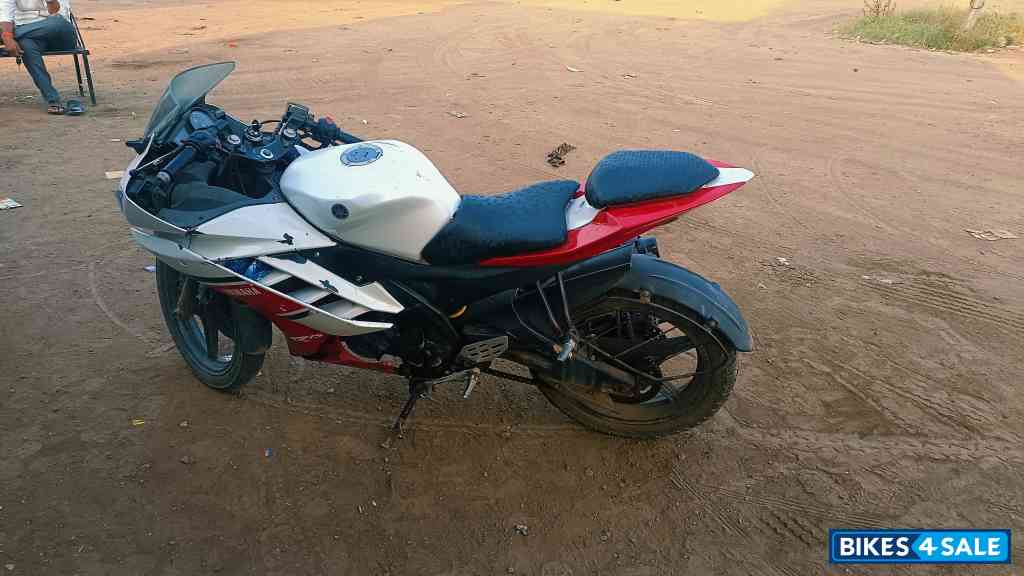 Yamaha YZF R15 V2