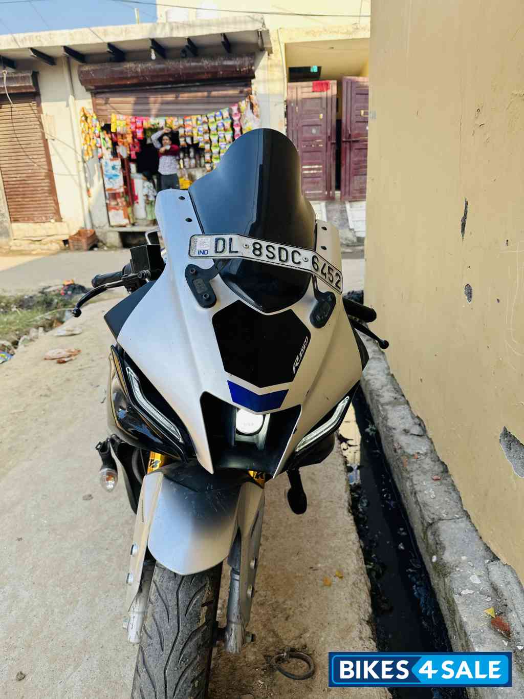 Yamaha R15M