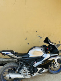Yamaha R15M