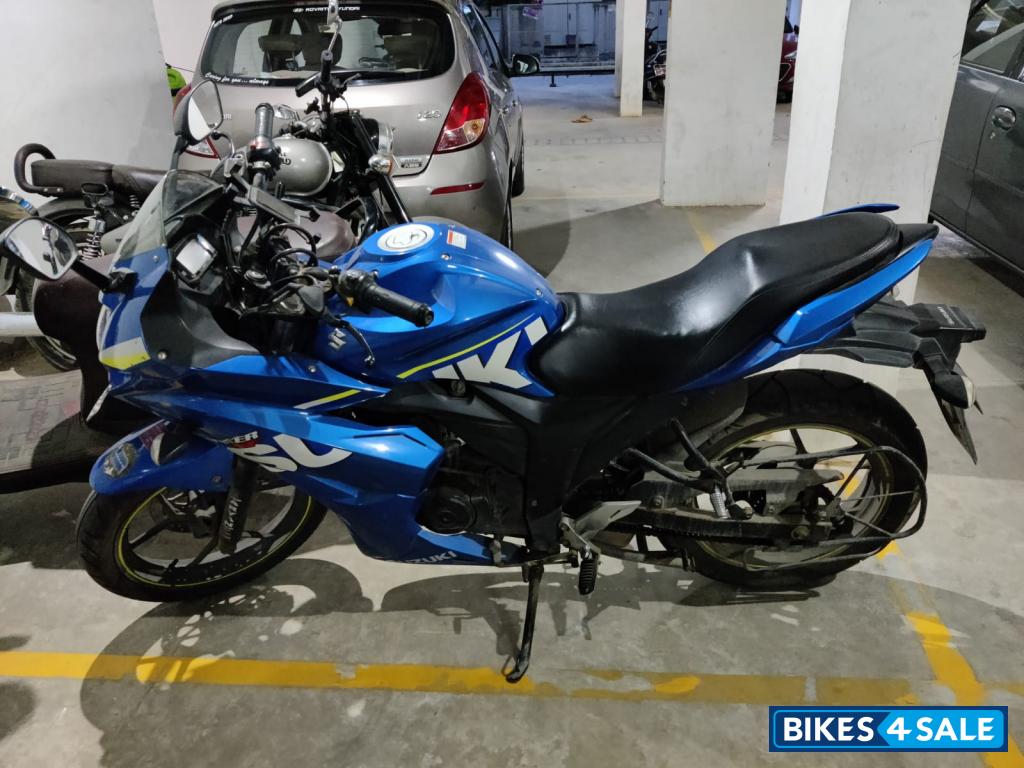 Suzuki Gixxer SF
