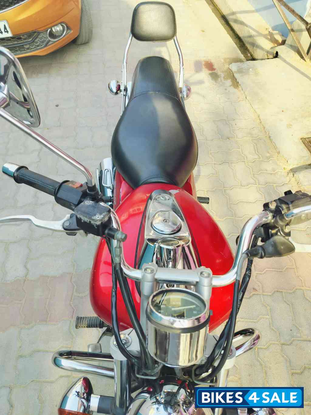Red Wine Bajaj Avenger 220 DTS-i