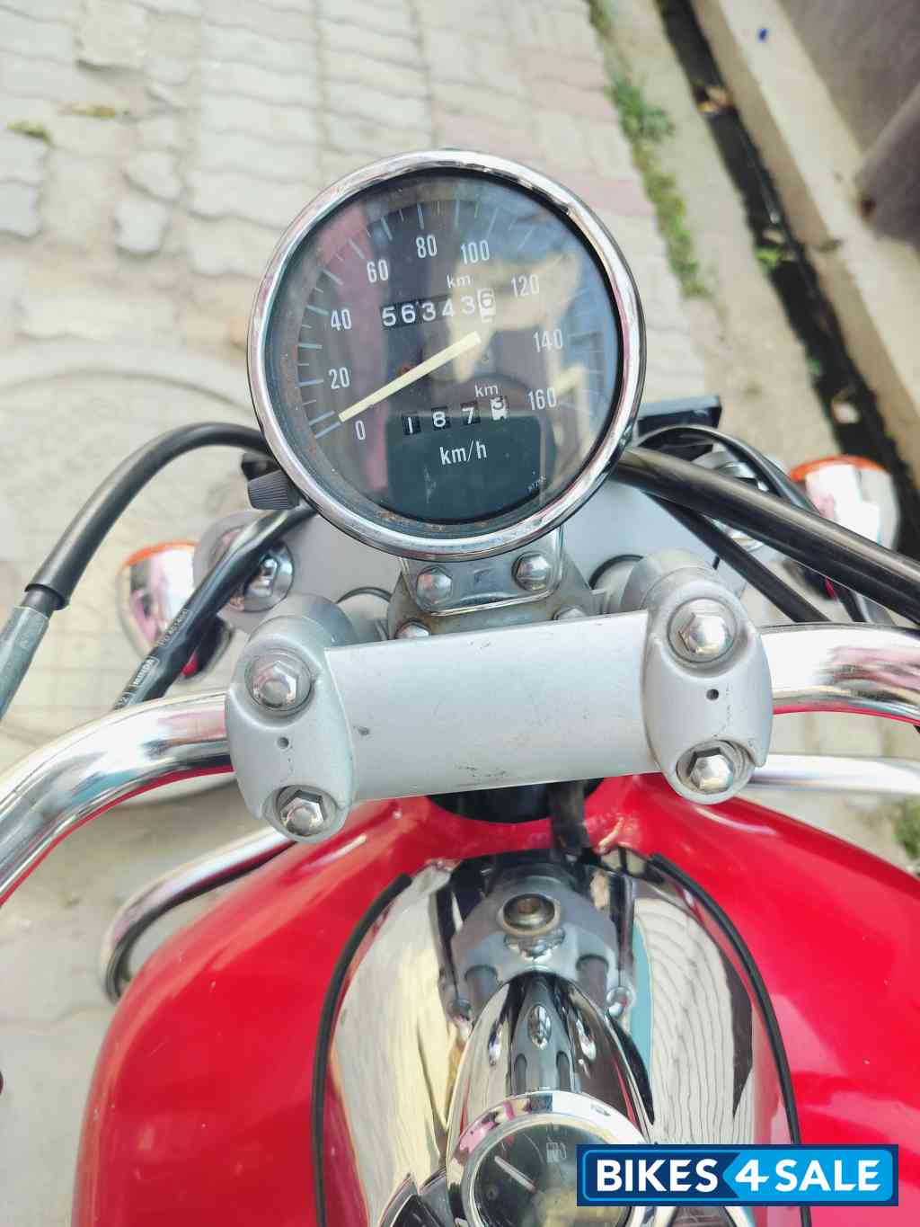 Red Wine Bajaj Avenger 220 DTS-i