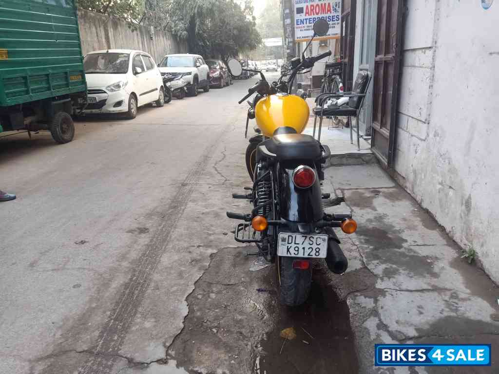 Yellow Royal Enfield Meteor 350 Fireball