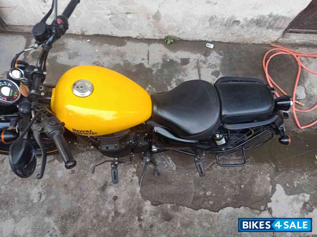 Yellow Royal Enfield Meteor 350 Fireball