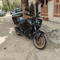 Matte Black Bajaj Dominar 400