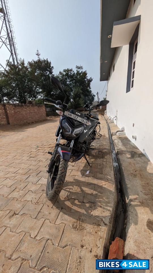 TVS Raider Split Seat TVS Raider Split Seat