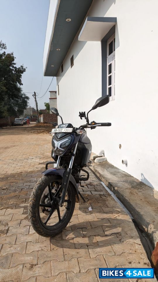 TVS Raider Split Seat TVS Raider Split Seat