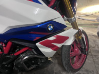 Polar White/racing Blue Metall BMW G 310 R