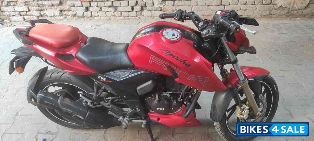 TVS Apache RTR 200 4V