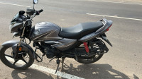 Gray Honda CB Shine