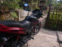 Red And Black Hero Glamour 125 Drum