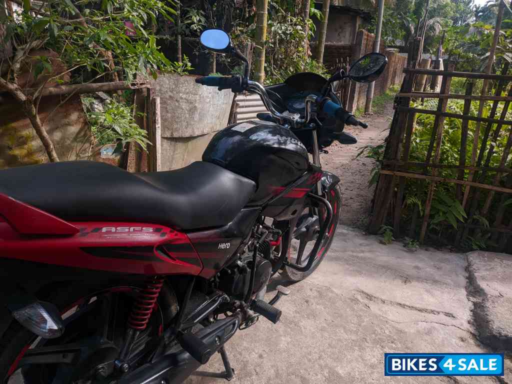 Red And Black Hero Glamour 125 Drum