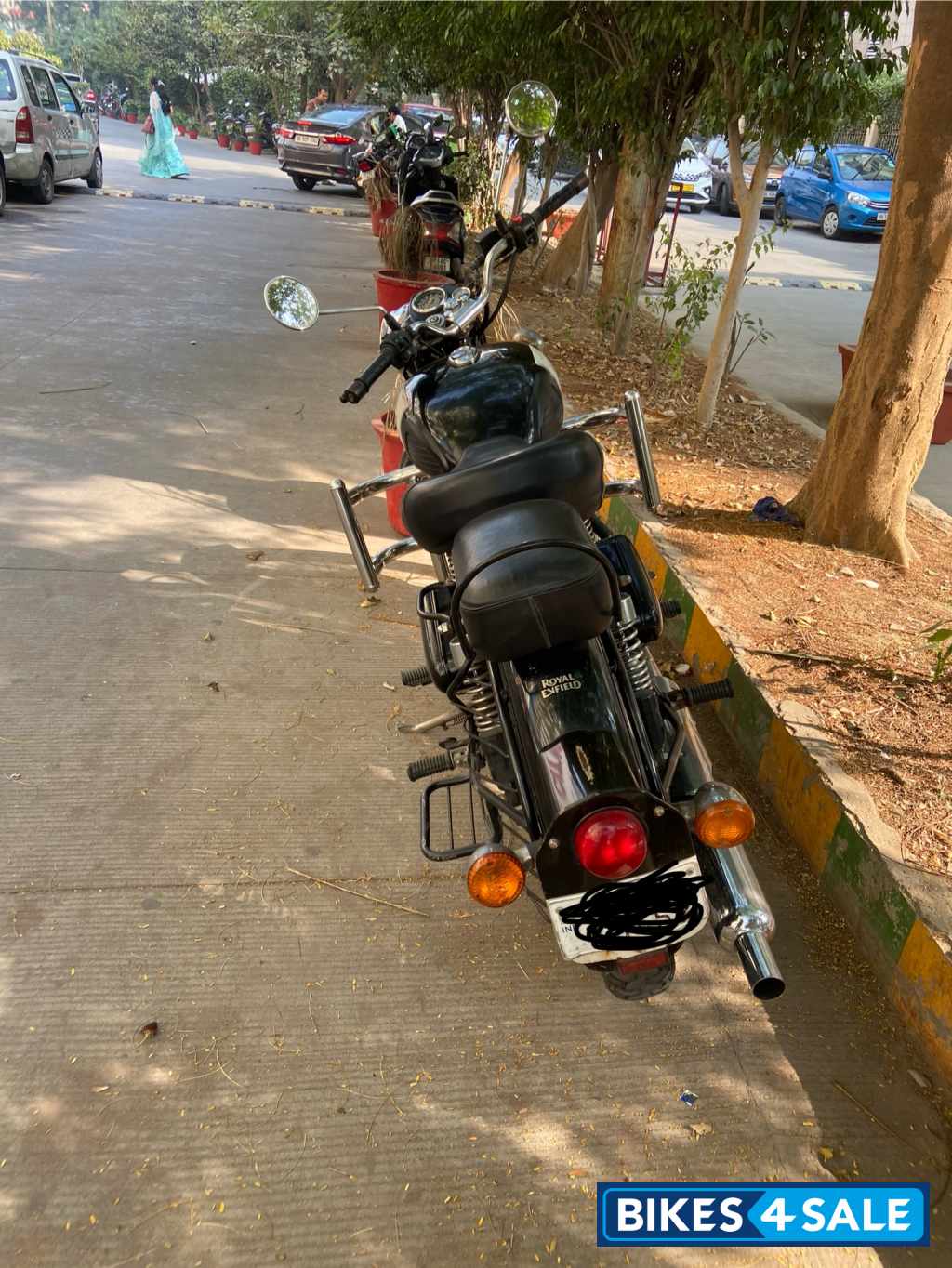 Black Royal Enfield Classic 350 BS VI Black Royal Enfield Classic 350 BS VI