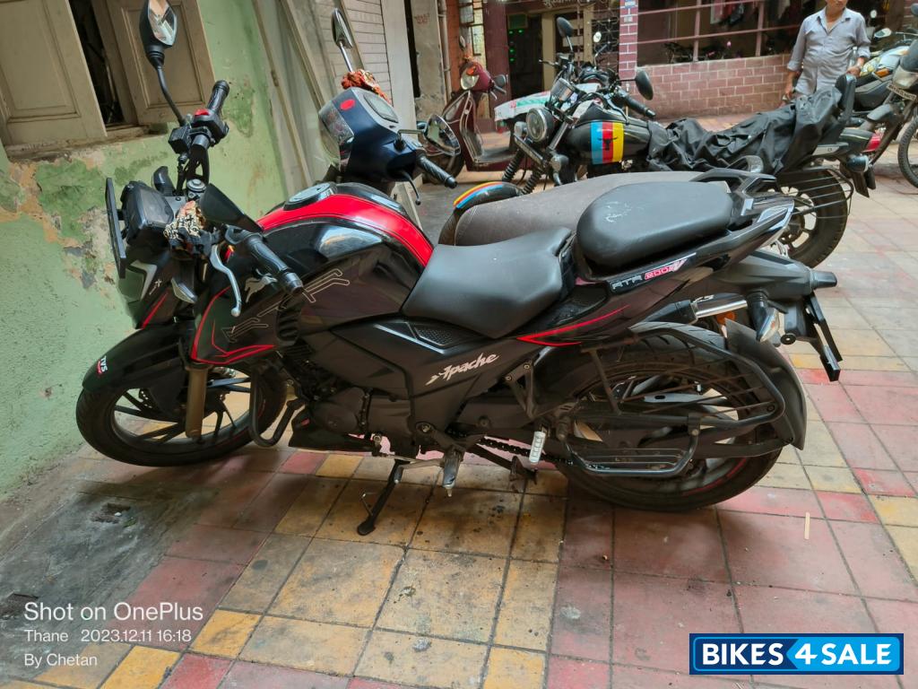 TVS Apache RTR 200 Fi 4V Race Edition 2.0