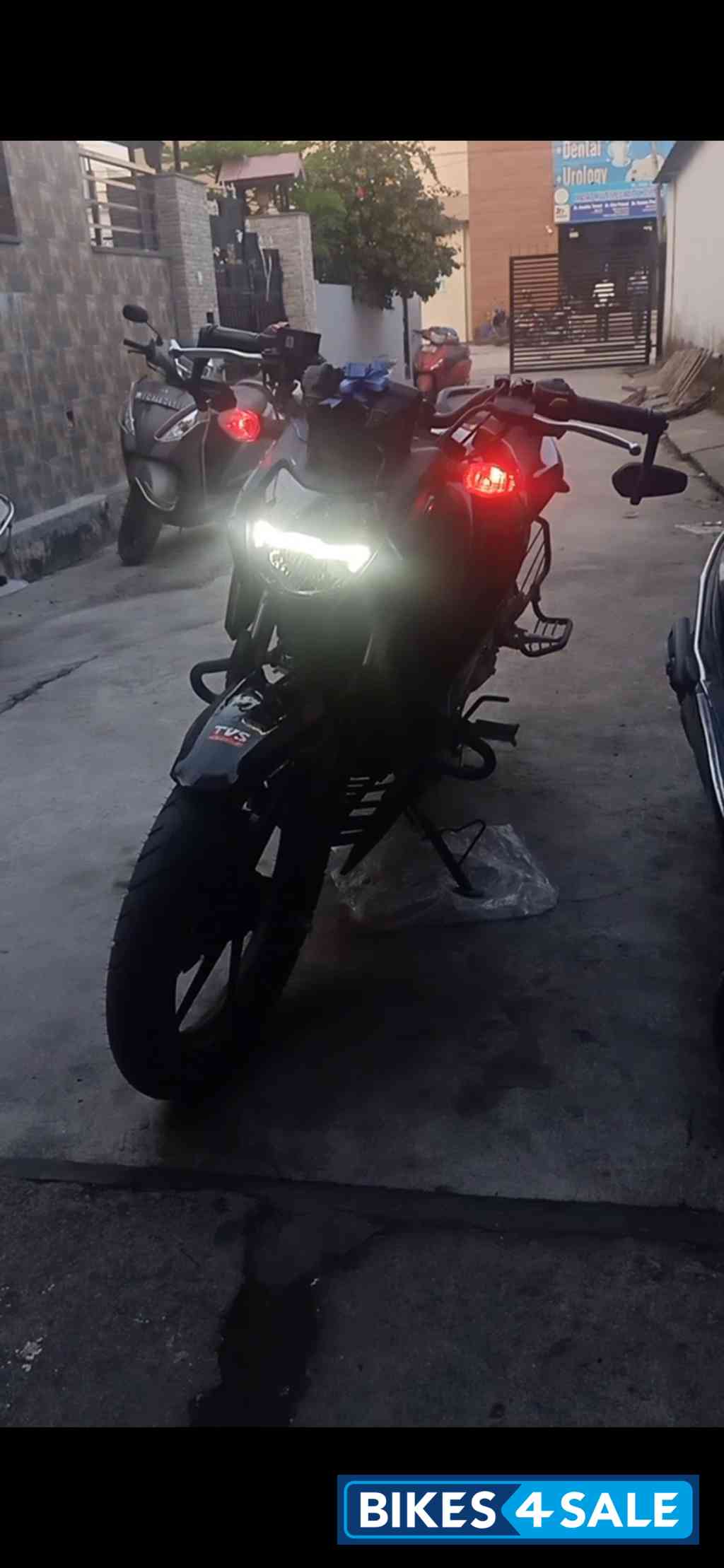 TVS Apache RTR 160 4V Special Edition