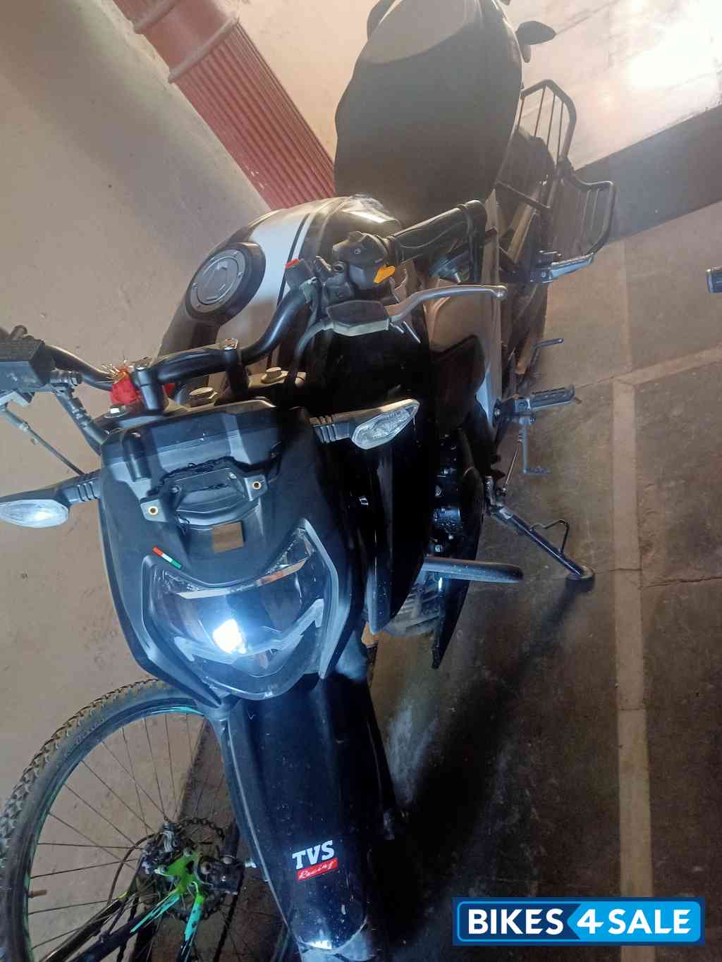 TVS Apache RTR 160 4V Special Edition TVS Apache RTR 160 4V Special Edition