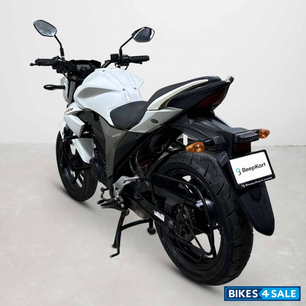 Suzuki Gixxer BS6