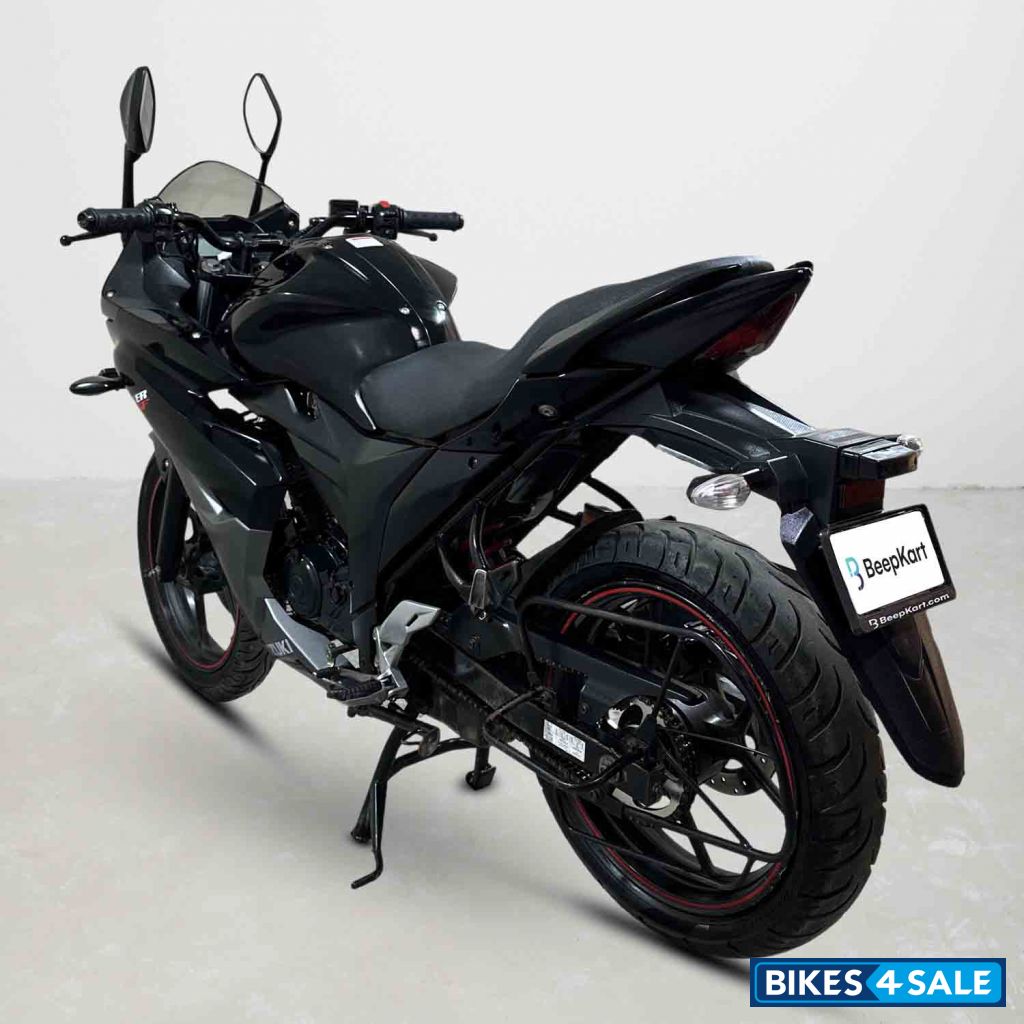 Suzuki Gixxer SF Suzuki Gixxer SF