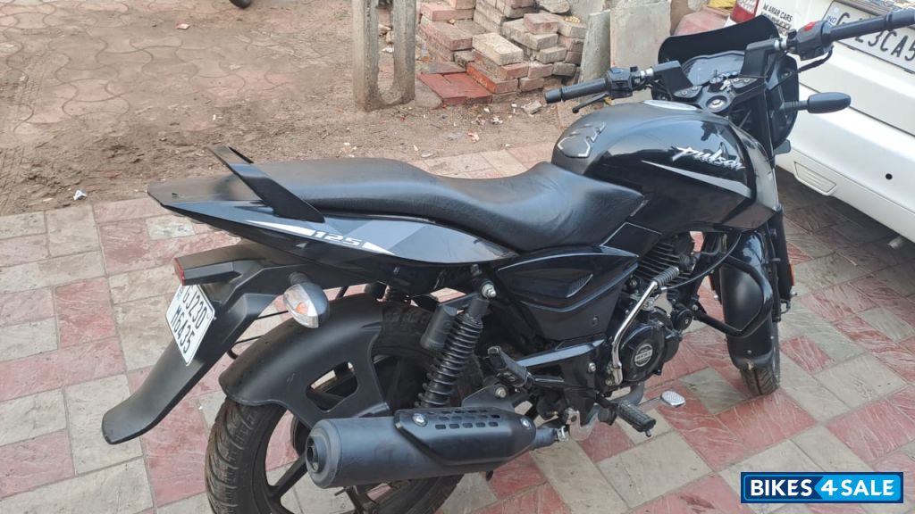 Bajaj Pulsar 125
