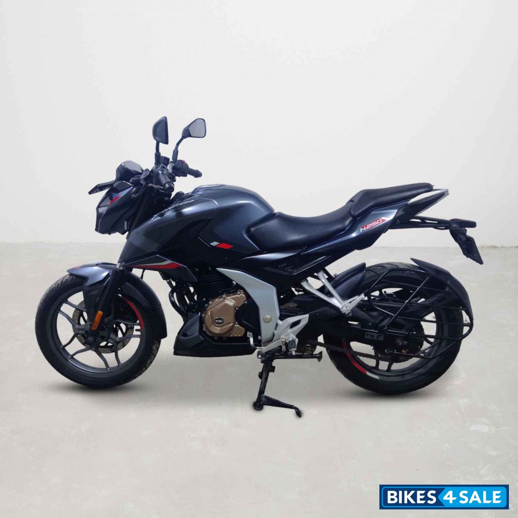 Bajaj Pulsar N250