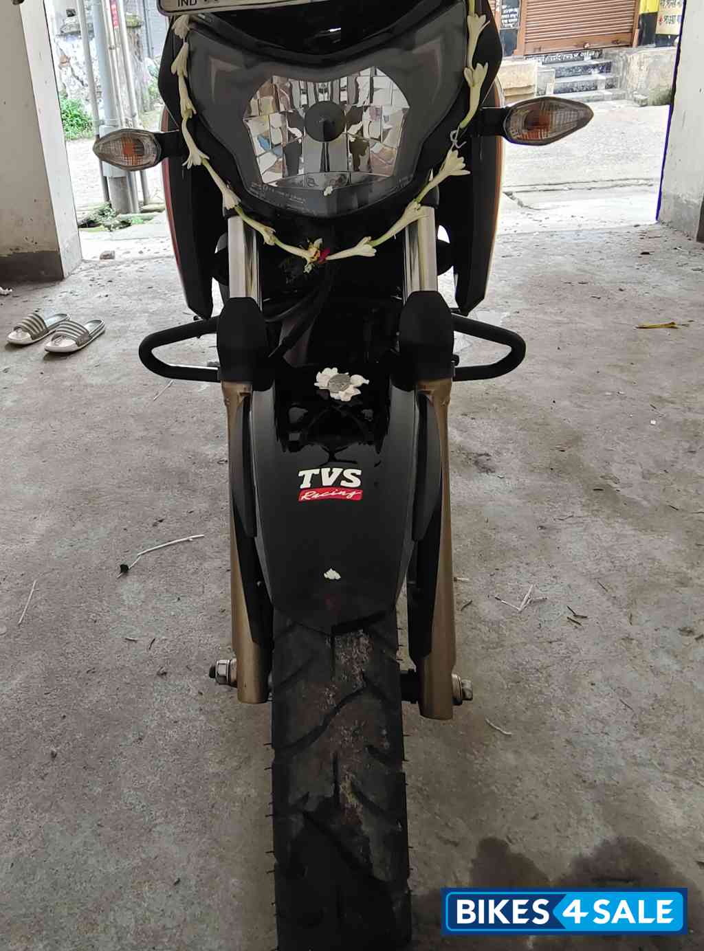 Glossy Black TVS Apache RTR 200 4V ABS Race Edition 2.0