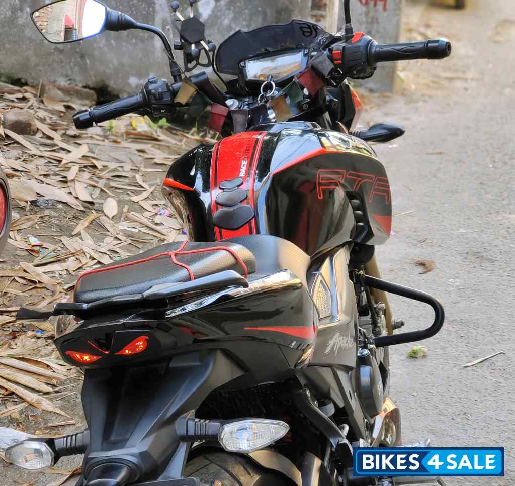 Glossy Black TVS Apache RTR 200 4V ABS Race Edition 2.0