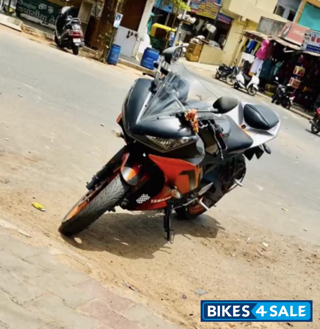 Yamaha YZF R15 V2