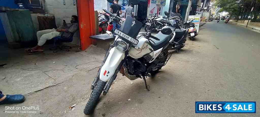 Hero XPulse 200 BS6