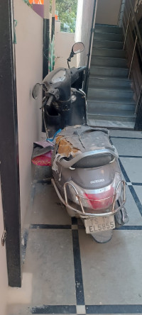 Grey Suzuki Access 125