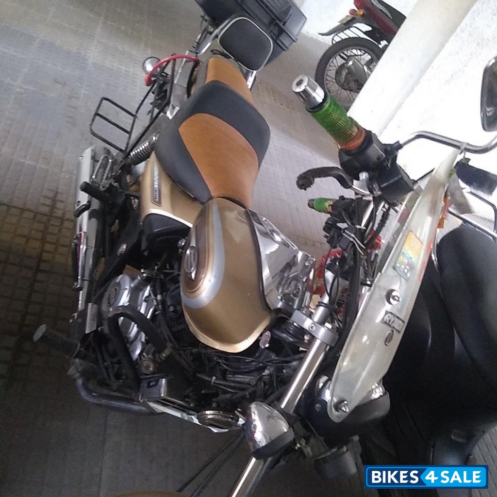 Bajaj Avenger Cruise 220