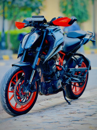 Silver Matt KTM Duke 390 BS6
