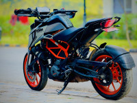 Silver Matt KTM Duke 390 BS6