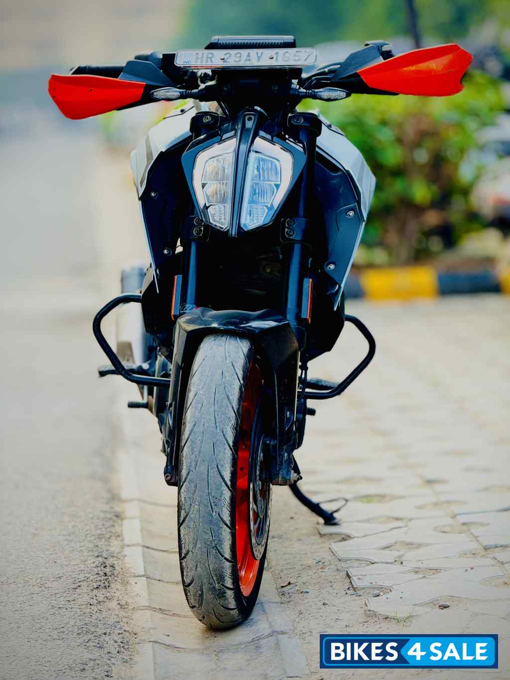 Silver Matt KTM Duke 390 BS6