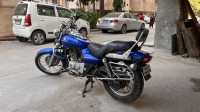 Blue Bajaj Avenger 220 DTS-i