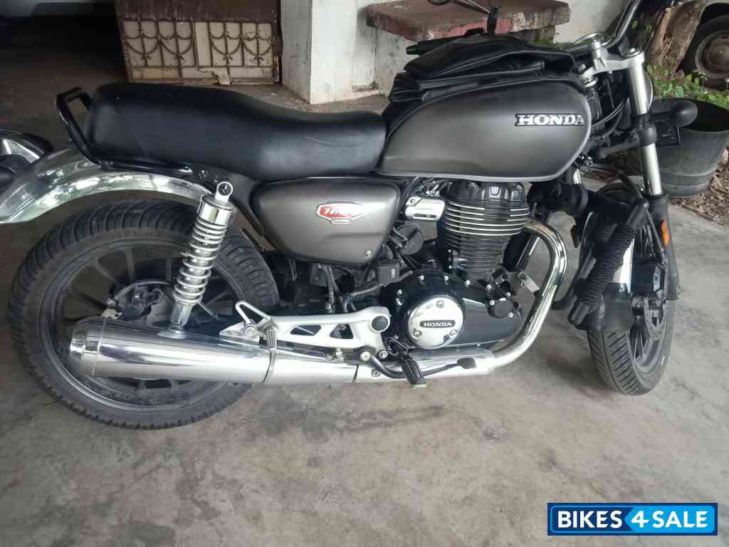 Dark Grey Honda CB350 DLX Dark Grey Honda CB350 DLX