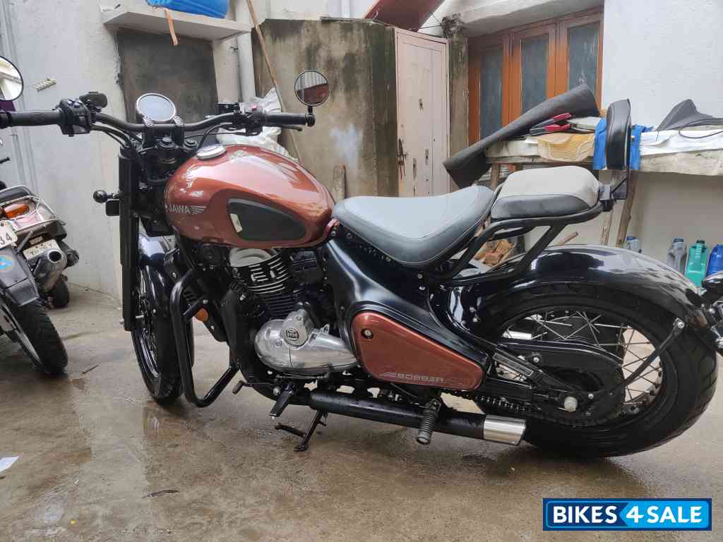 Jawa 42 Bobber Dual Channel ABS