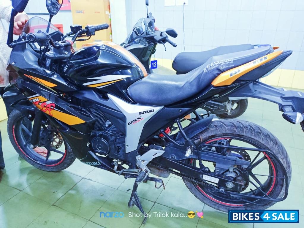Golden And Black Suzuki Gixxer SF Fi