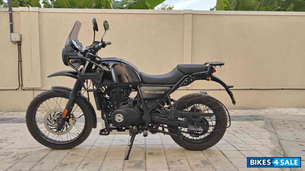 Granite Black Royal Enfield Himalayan 2021