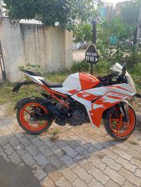 White/orange KTM RC 125 2022