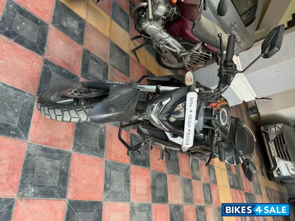 Black Yamaha FZ25 Black Yamaha FZ25