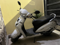 White Honda Activa 3G