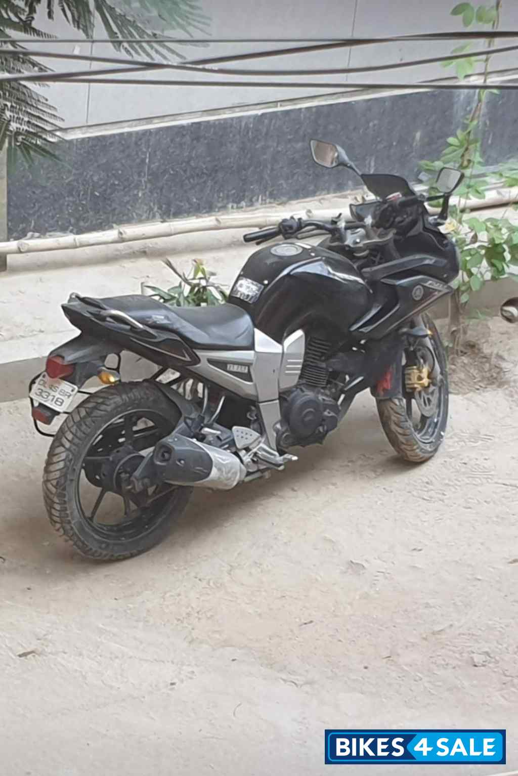 Phantom Black Yamaha Fazer