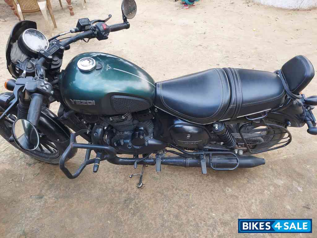 Yezdi Roadster Green hunter Yezdi Roadster Green hunter