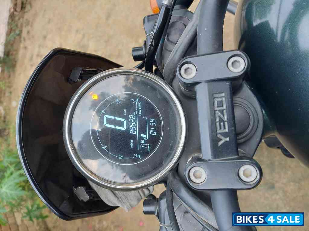 Yezdi Roadster Green hunter Yezdi Roadster Green hunter