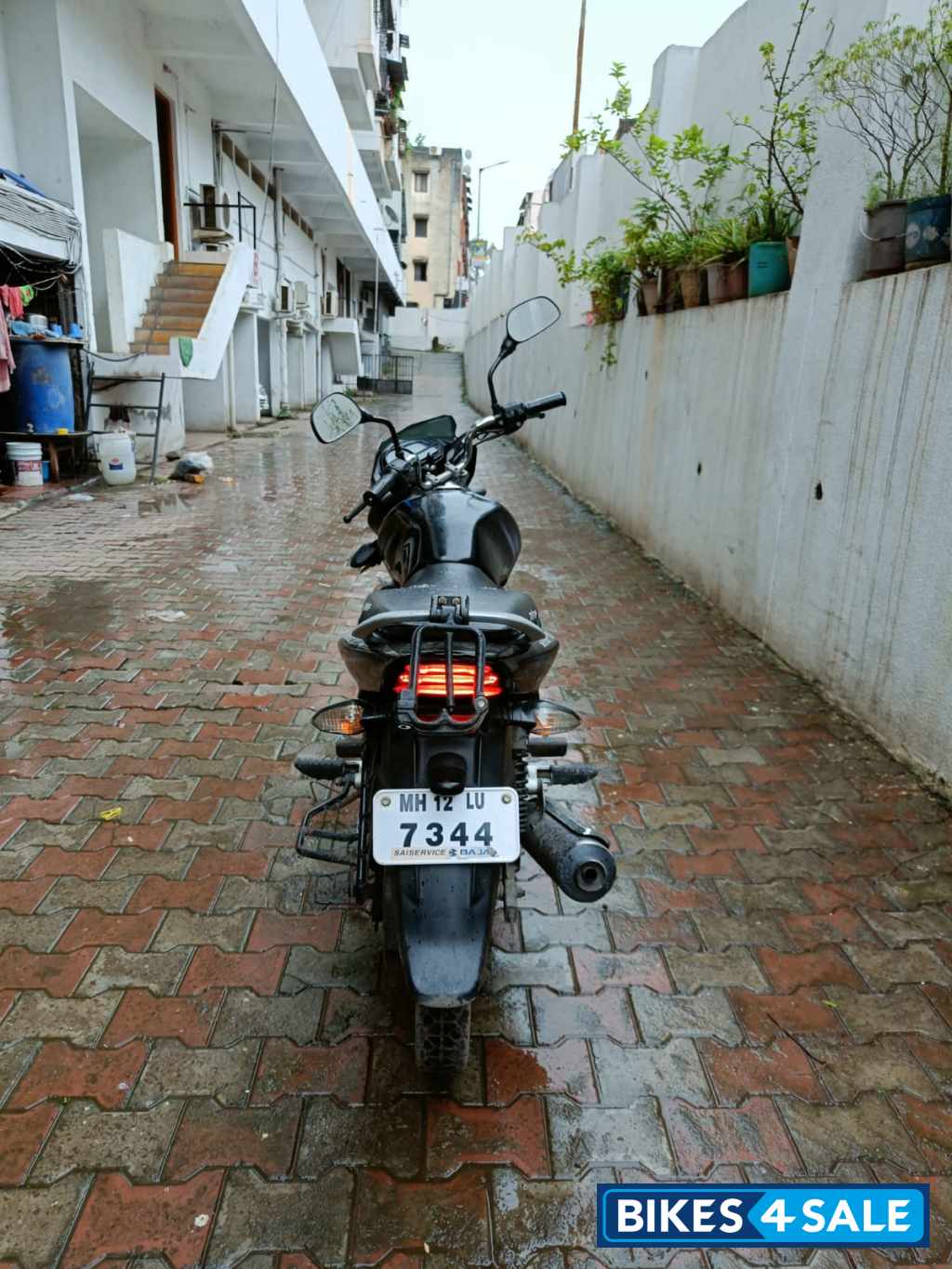 Bajaj Discover 100M