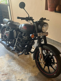 Royal Enfield Classic Stealth Black 2020 Model