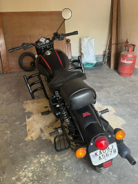 Royal Enfield Classic Stealth Black