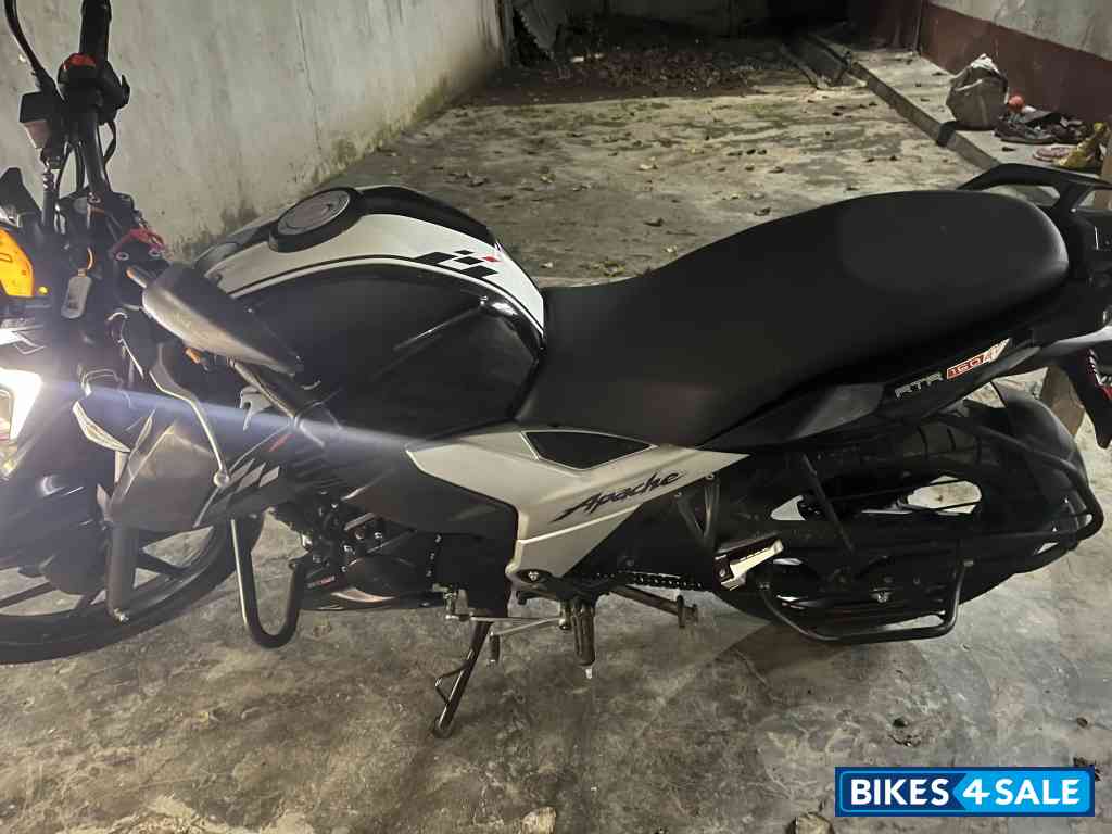 TVS Apache RTR 160 4V