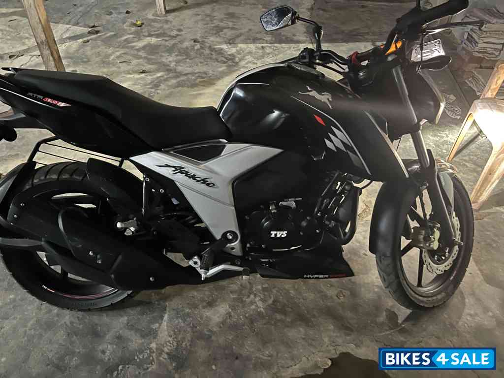 TVS Apache RTR 160 4V