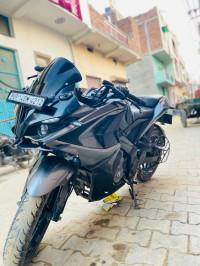 Bajaj Pulsar RS 200